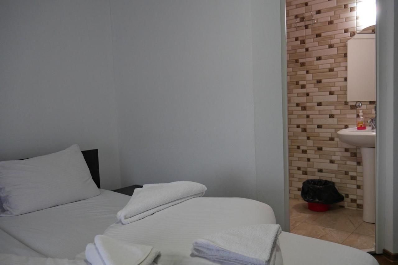 Hotel Floare De Colt Berbesti Exteriér fotografie