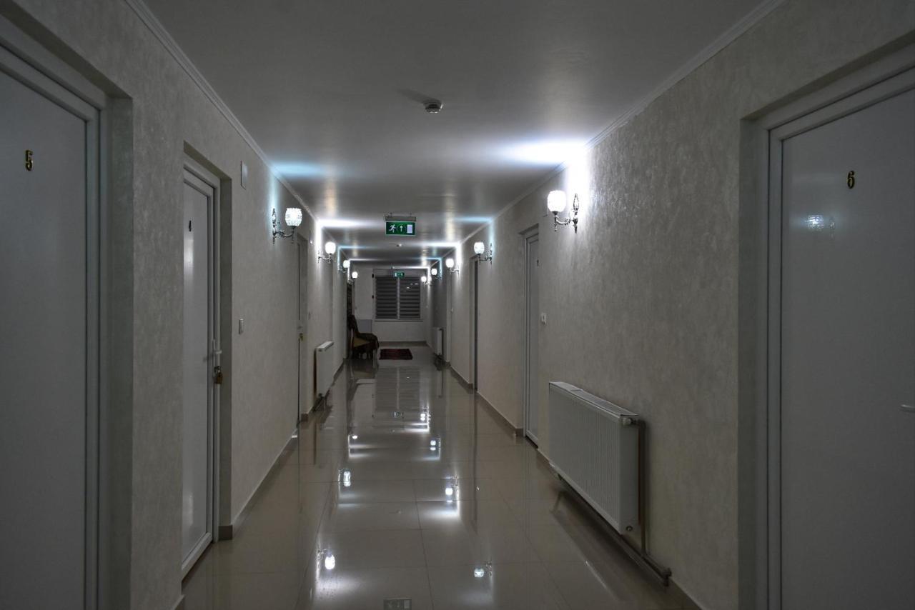 Hotel Floare De Colt Berbesti Exteriér fotografie